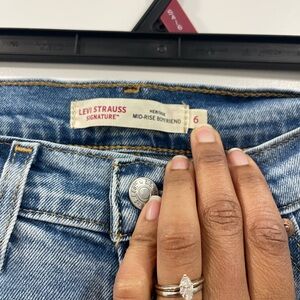 Levi's Women's Mid-Rise Boyfriend Jeans - Light Blue